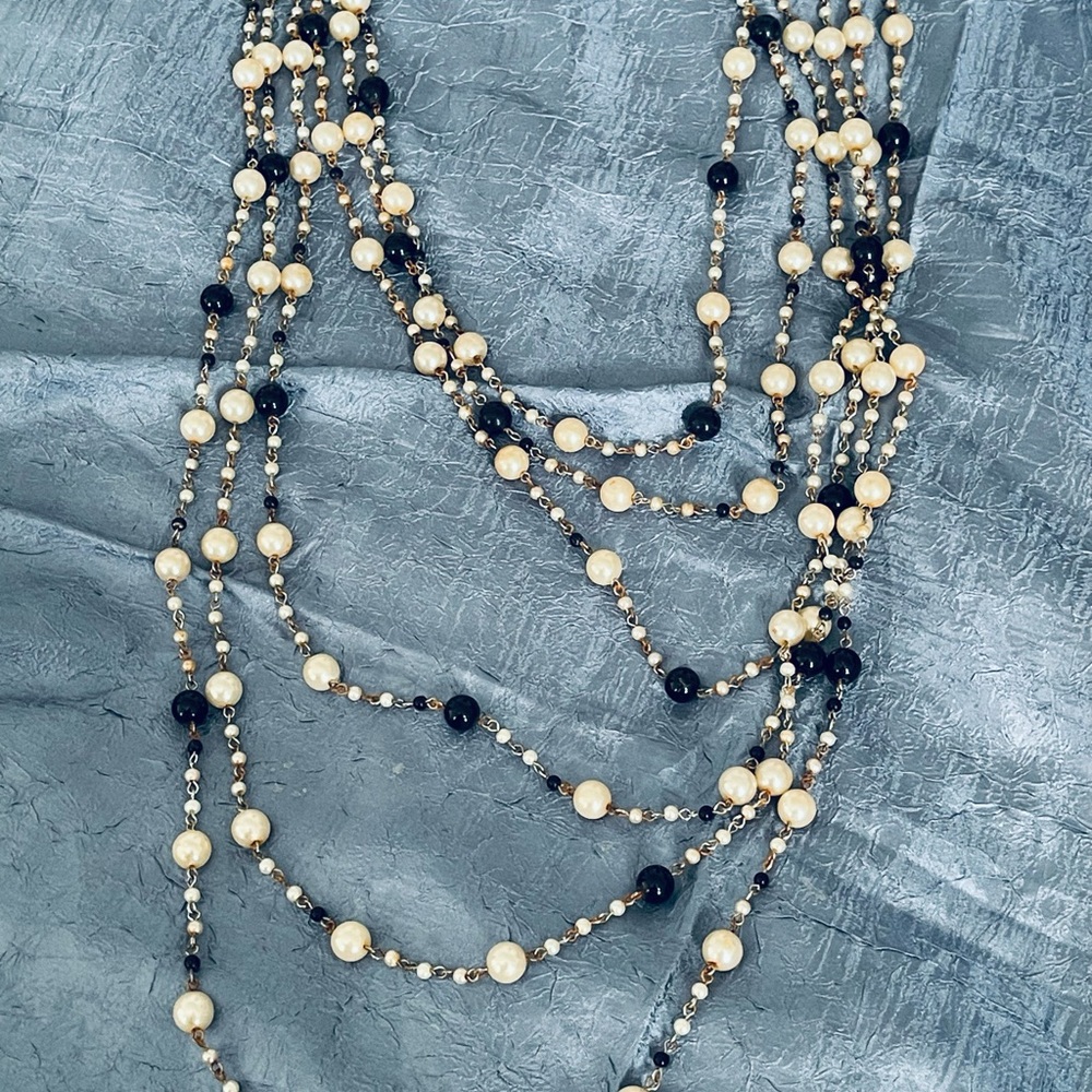 Elegant Pearl and Black Bead Necklace